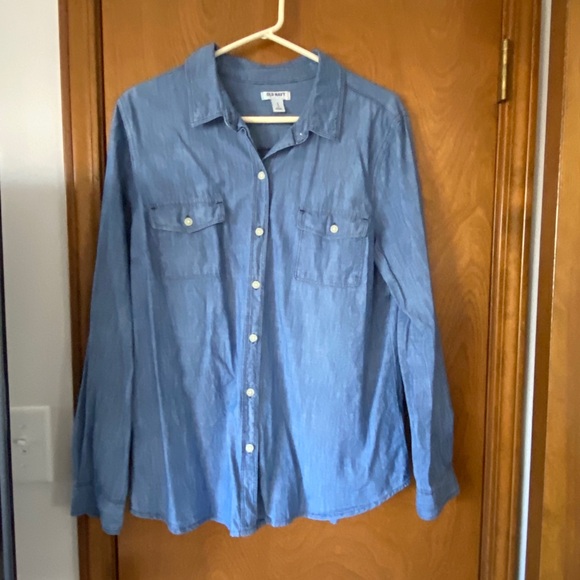 👕 - TWO Old Navy Button Up Shirts - Picture 7 of 7